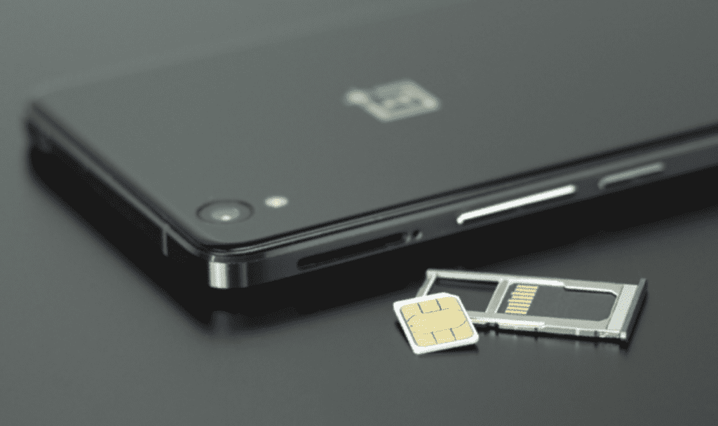 Мошенники крали деньги при помощи фальшивых SIM-карт, кибербезопасность обучение самостоятельно Баку